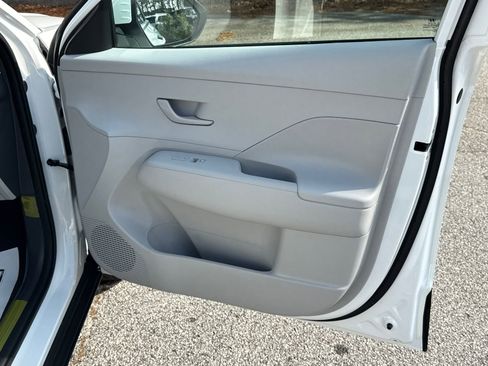 Certified 2026 Hyundai Kona SE FWD image 14