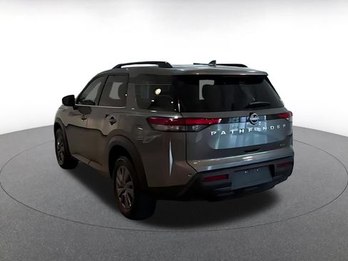 Used 2025 Nissan Pathfinder SV AWD/4WD image 11
