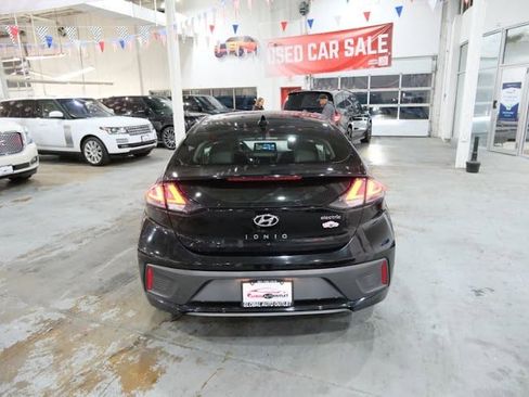 Used 2020 Hyundai Ioniq Limited image 9