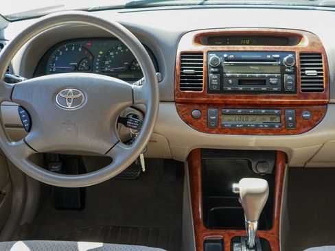Used 2003 Toyota Camry XLE image 37