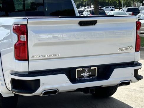 Used 2024 Chevrolet Silverado 1500 High Country AWD/4WD image 6