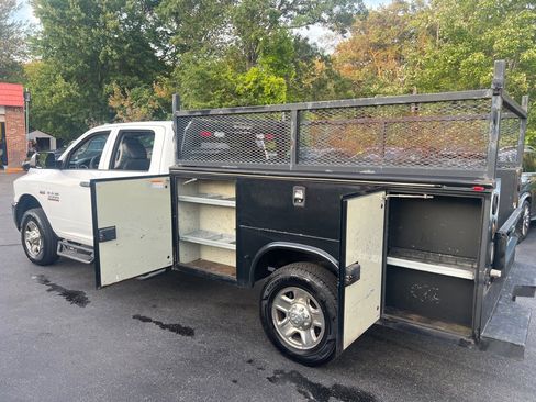 Used 2016 RAM 3500 Tradesman w/ Chrome Appearance Group image 17