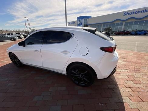 Used 2022 MAZDA MAZDA3 s image 32
