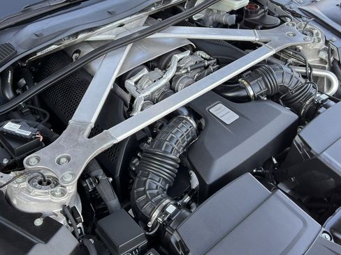 Used 2020 Aston Martin V8 Vantage Coupe image 14