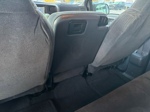 Used 2001 Ford F250 XLT image 23