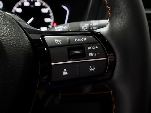 Used 2025 Honda Pilot TrailSport image 29