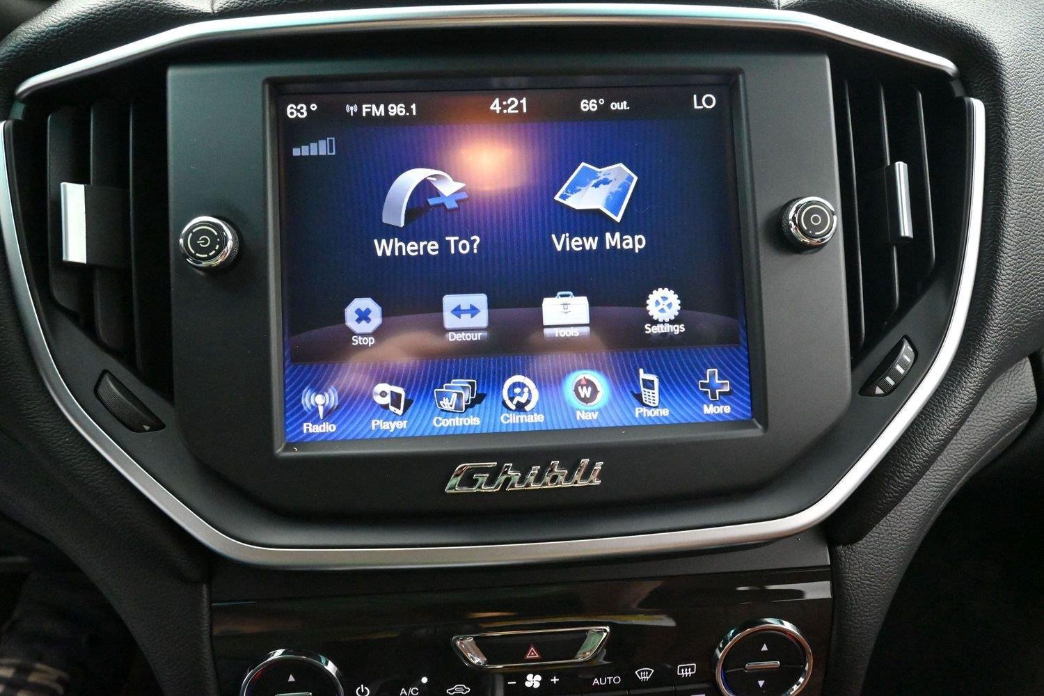Used 2015 Maserati Ghibli RWD image 23