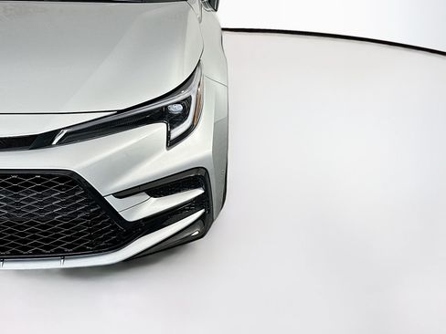 Used 2026 Toyota Corolla SE w/ SE Premium Package FWD image 9