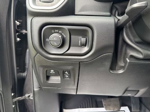 Used 2020 RAM 1500 Big Horn AWD/4WD image 19