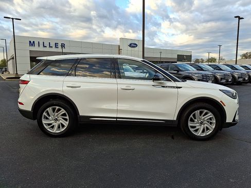 Certified 2024 Lincoln Corsair FWD image 7