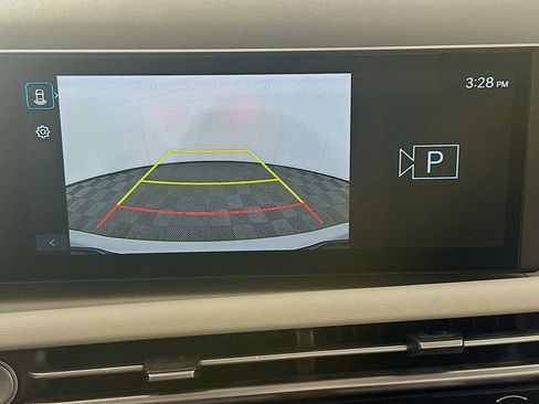 Used 2025 Hyundai Tucson SEL FWD image 23