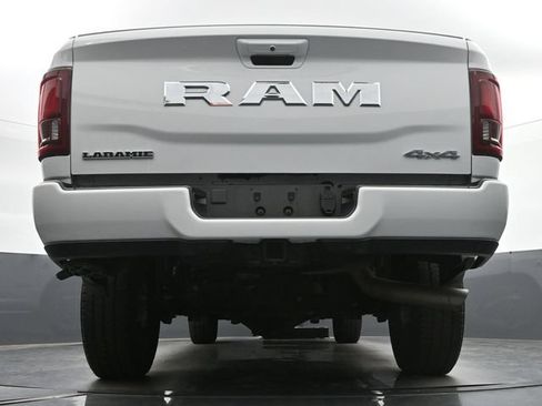 Used 2025 RAM 2500 Laramie AWD/4WD image 42