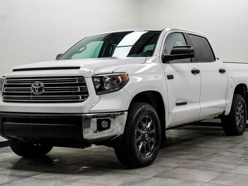 Used 2021 Toyota Tundra SR5 w/ Trail Edition image 6