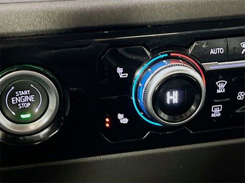 Used 2024 GMC Sierra 1500 Elevation image 22