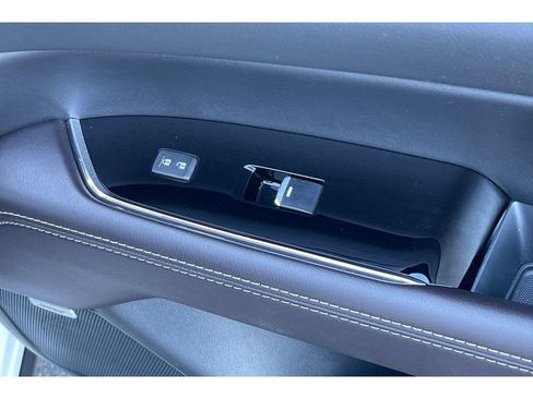 Certified 2025 MAZDA CX-5 Signature image 23