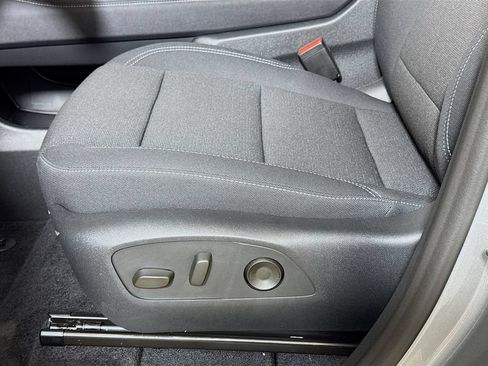 New 2026 Chevrolet Traverse LT w/ Enhanced Driving Package FWD image 17