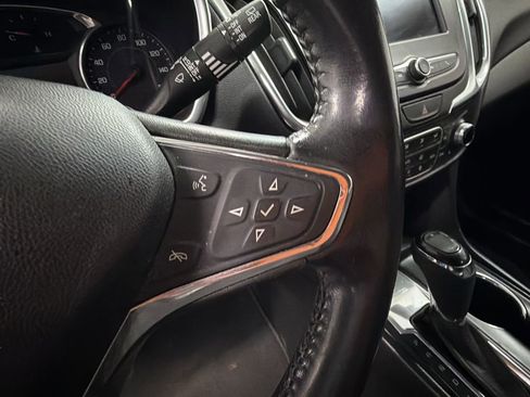 Used 2020 Chevrolet Equinox LT image 22