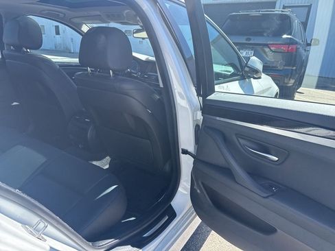 Used 2016 BMW 528i Sedan image 14