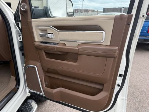 Used 2022 RAM 2500 Laramie image 31