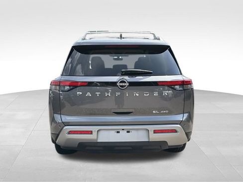 Used 2023 Nissan Pathfinder SL AWD/4WD image 5