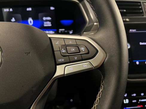 Used 2023 Volkswagen Tiguan SE image 14