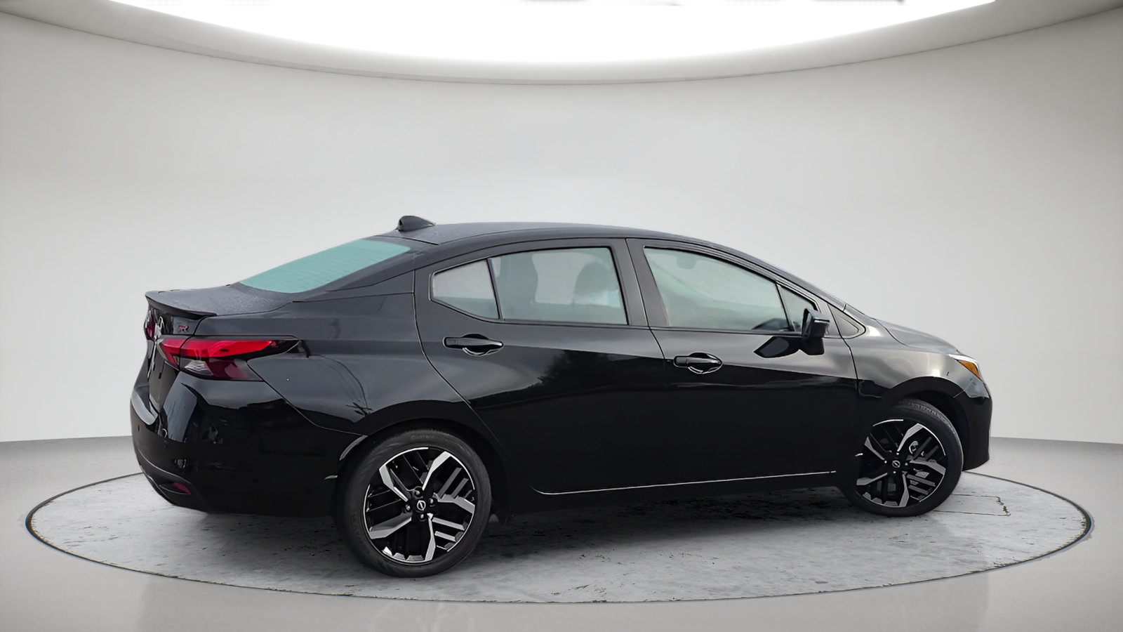Used 2025 Nissan Versa SR w/ Trunk Package FWD image 6