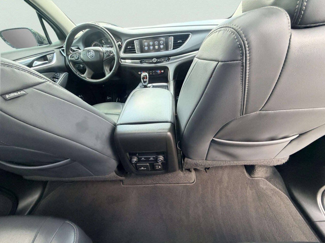 Used 2019 Buick Enclave Essence AWD/4WD image 27