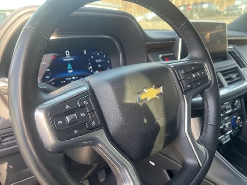 Used 2024 Chevrolet Suburban Premier image 10