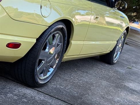 Used 2002 Ford Thunderbird image 44