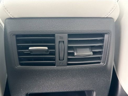 New 2026 Mitsubishi Outlander SE image 26