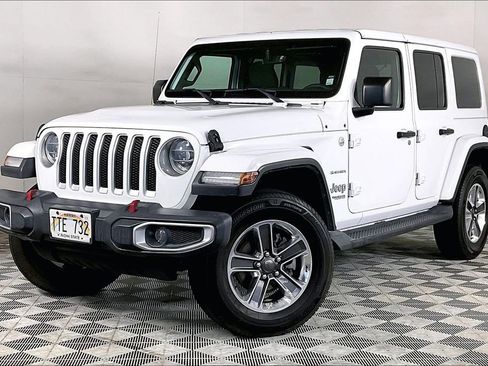 Used 2018 Jeep Wrangler Unlimited Sahara image 1