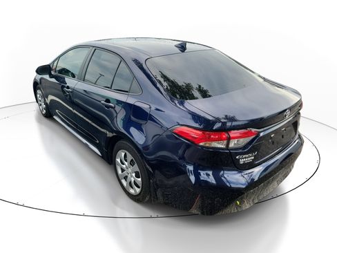 Used 2025 Toyota Corolla LE FWD image 6
