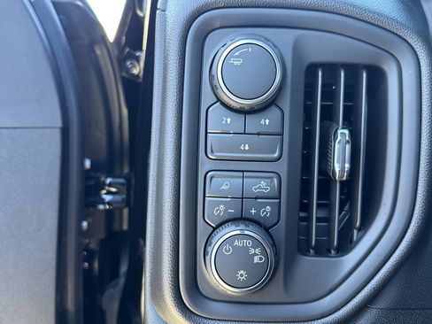 Used 2026 Chevrolet Silverado 2500 Custom w/ Custom Value Package image 19