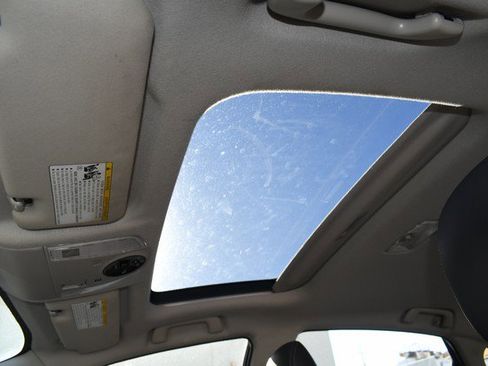 Used 2012 Toyota Prius Four image 19