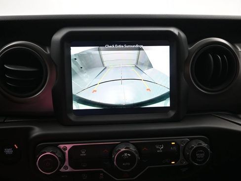 Used 2023 Jeep Wrangler Sport AWD/4WD image 17