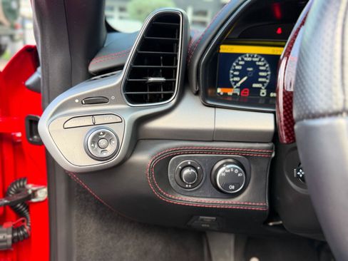 Used 2015 Ferrari 458 Spider RWD image 47