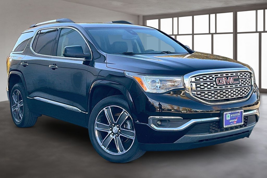 Used 2019 GMC Acadia Denali w/ Technology Package AWD/4WD image 3