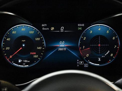 Used 2022 Mercedes-Benz GLC 300 4MATIC image 11