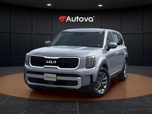 Used 2023 Kia Telluride LX image 1