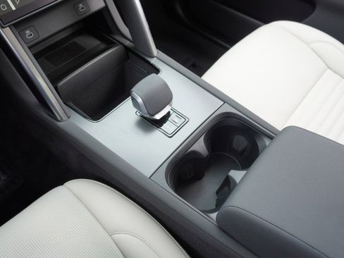 Used 2025 Land Rover Discovery Sport S image 19