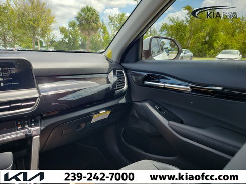 New 2026 Kia Seltos S FWD image 16