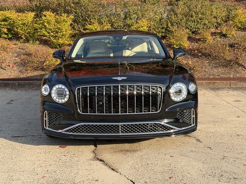 New 2026 Bentley Flying Spur Azure image 12