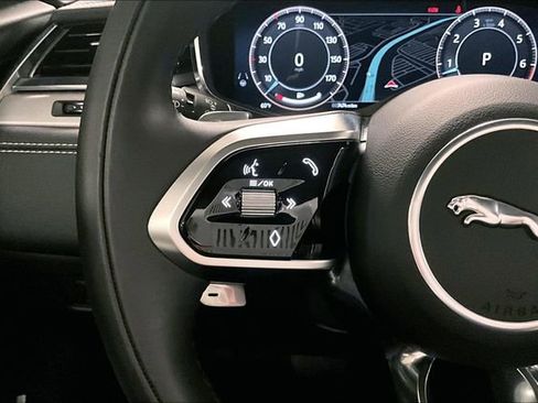 Certified 2024 Jaguar F-PACE R-Dynamic S image 20