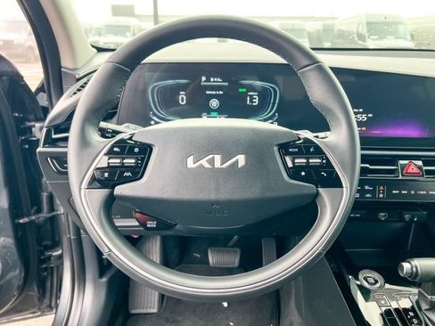 Used 2024 Kia Niro EX image 20