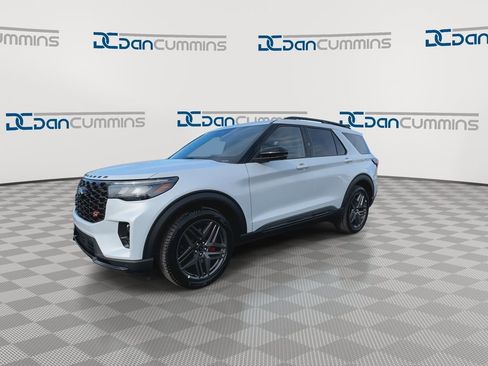 New 2026 Ford Explorer ST w/ Sun And Sound Package image 10