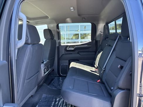 Used 2024 GMC Sierra 1500 Elevation w/ Preferred Package AWD/4WD image 7