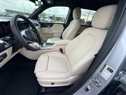 Used 2026 Mercedes-Benz GLB 250 image 5