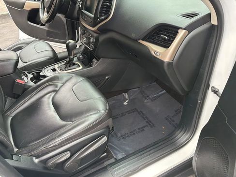 Used 2018 Jeep Cherokee Limited w/ High Altitude Package image 17