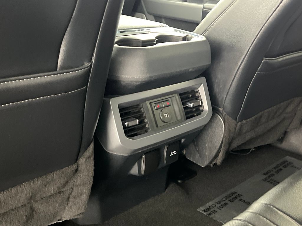 Used 2024 Ford F350 Lariat AWD/4WD image 42