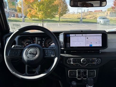 New 2025 Jeep Gladiator Sport image 30